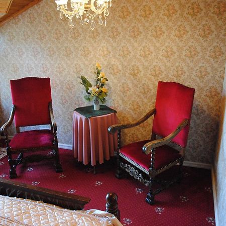 Hotel Villa Antonius Наантали Экстерьер фото