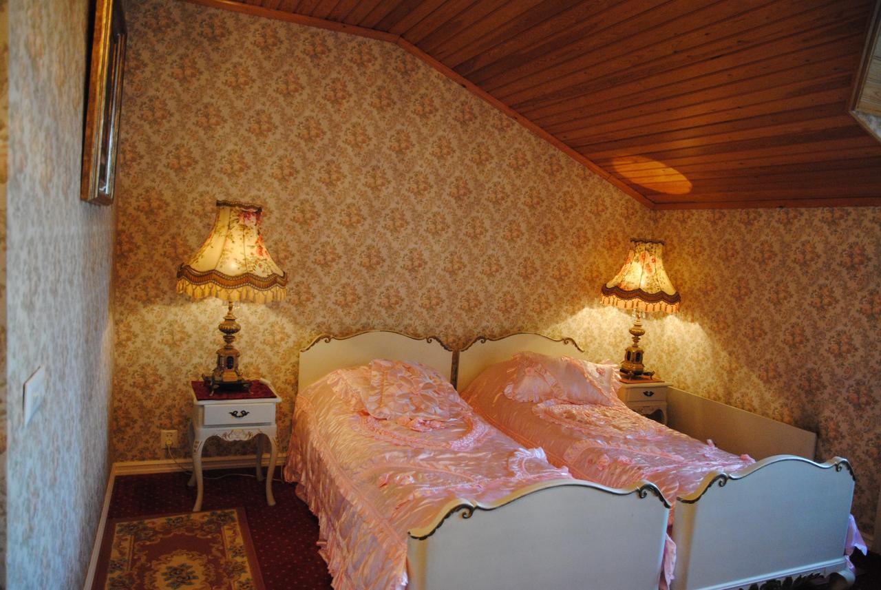Hotel Villa Antonius Наантали Экстерьер фото